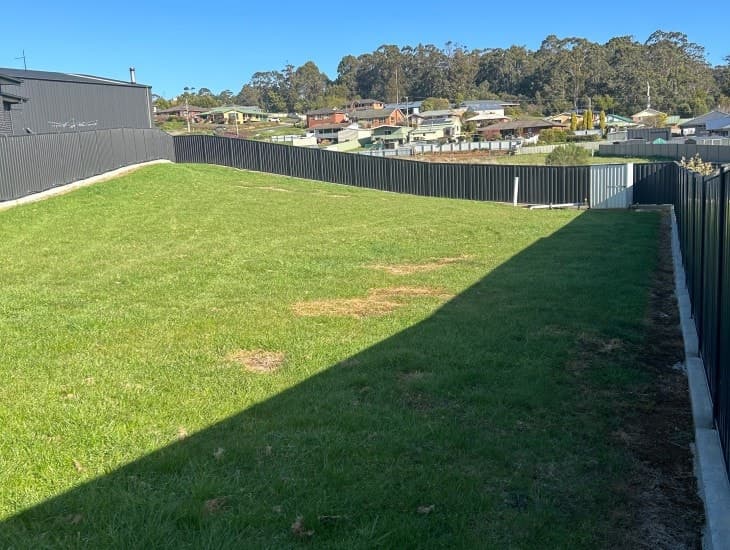 6 Emerald Court, Park Grove - Thumbnail 2