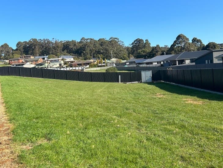 6 Emerald Court, Park Grove - Thumbnail 5