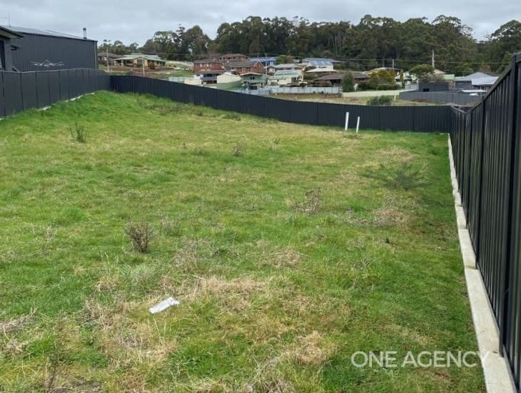 6 Emerald Court, Park Grove - Thumbnail 7