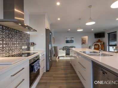 19 Janet Drive, Park Grove, Park Grove - Thumbnail 3