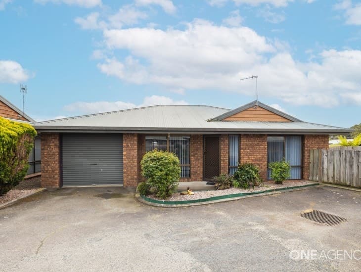 2/5 Brady Place, Somerset, Somerset - Image 1