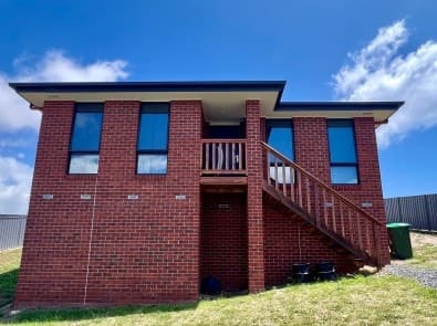 11 Invictus Place, Penguin, Penguin - Image 1