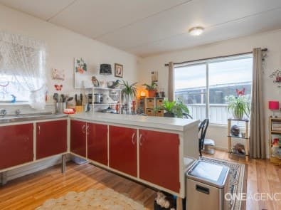 2/18 Mark Street, Hillcrest, Hillcrest - Image 1