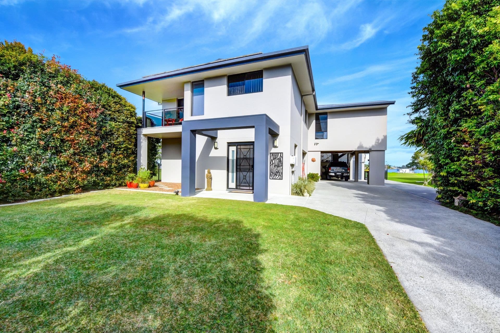 20 Shoreline Drive, North Shore, North Shore - Thumbnail 3