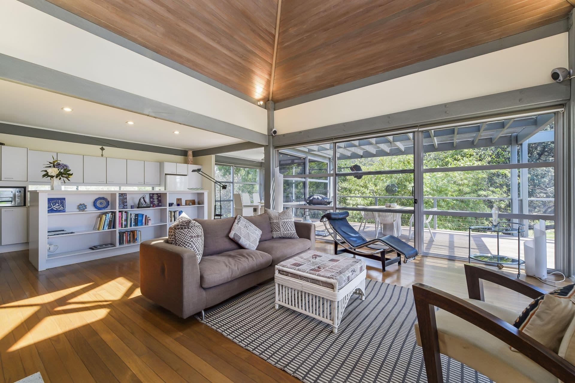 330 Plomer Road, North Shore, North Shore - Thumbnail 3