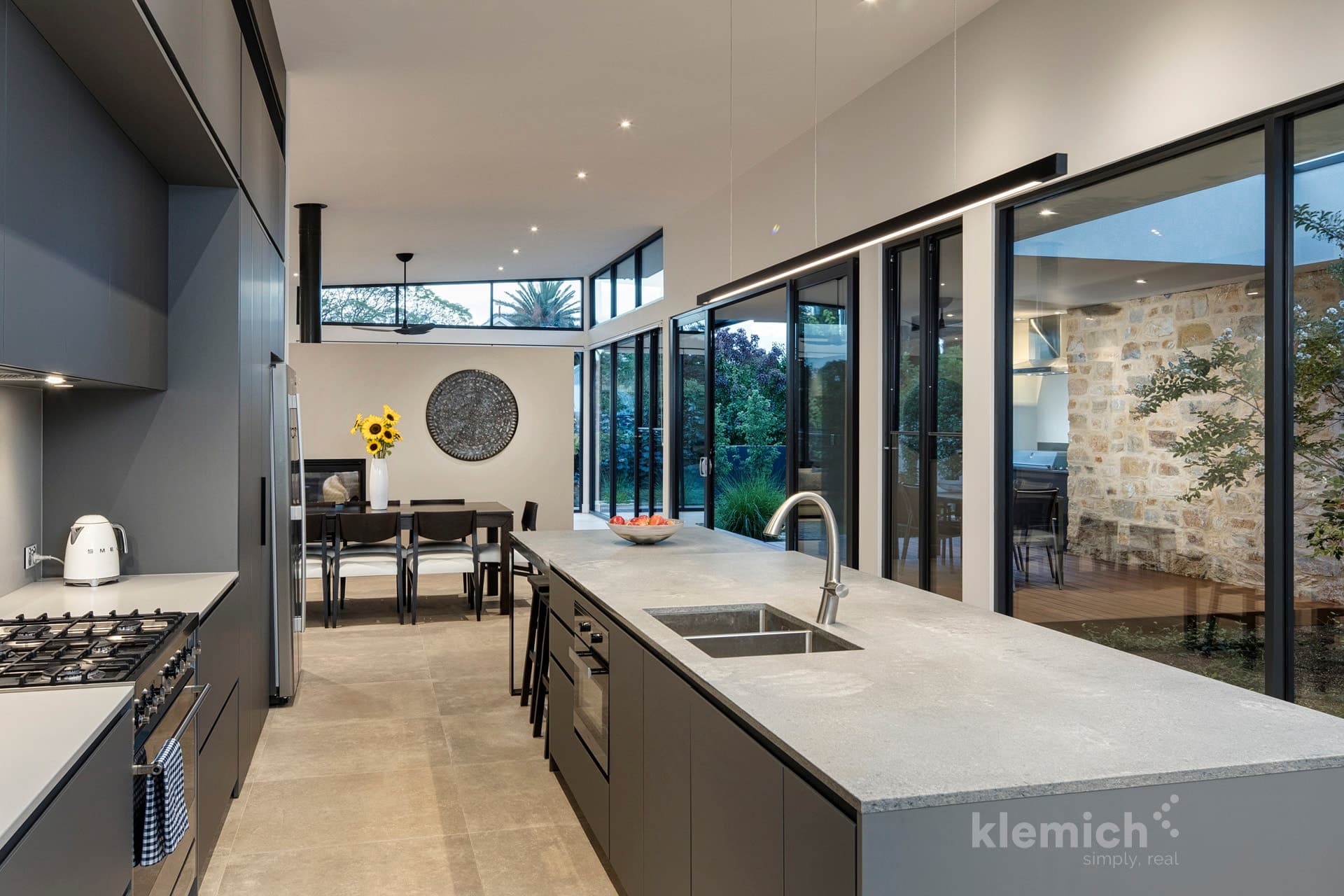 124 First Avenue, JOSLIN, Joslin - Thumbnail 5