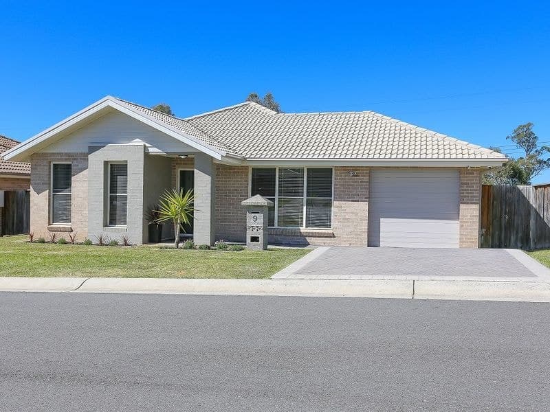 9 Boddingtons Road, GLENFIELD, NSW 2167, Glenfield - Image 1