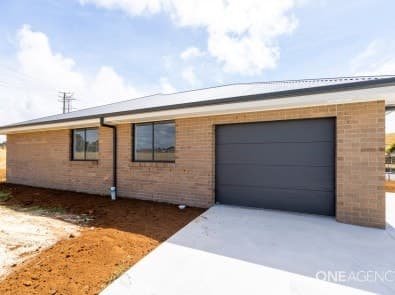 2 Russell Place, Downlands, Downlands - Thumbnail 4