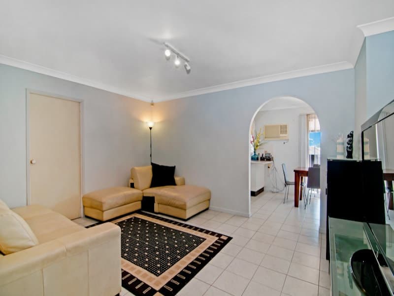 27 Hydrangea Place,, MACQUARIE FIELDS, NSW 2564, Macquarie Fields - Thumbnail 3