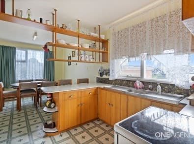 6 Guy Crescent, Somerset, Somerset - Thumbnail 2