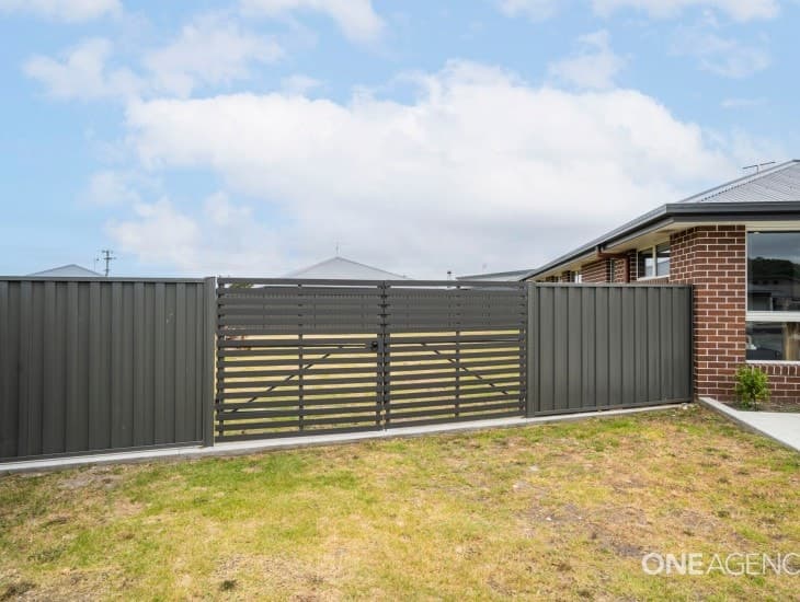 16 Poynton Close, Turners Beach - Thumbnail 2