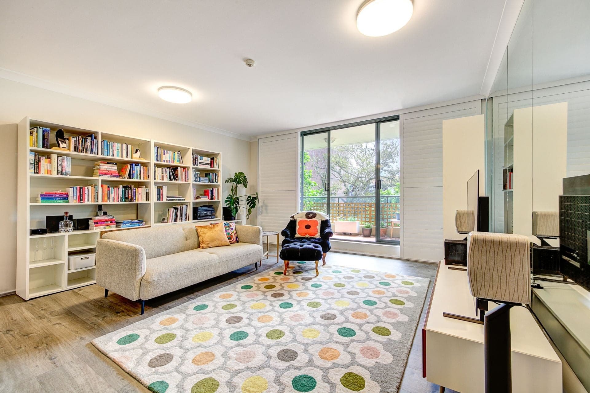 402/39 McLaren Street, North Sydney, North Sydney - Image 1