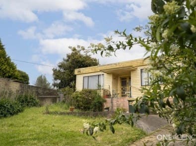 10 Sampson Street, HILLCREST, Hillcrest - Image 1