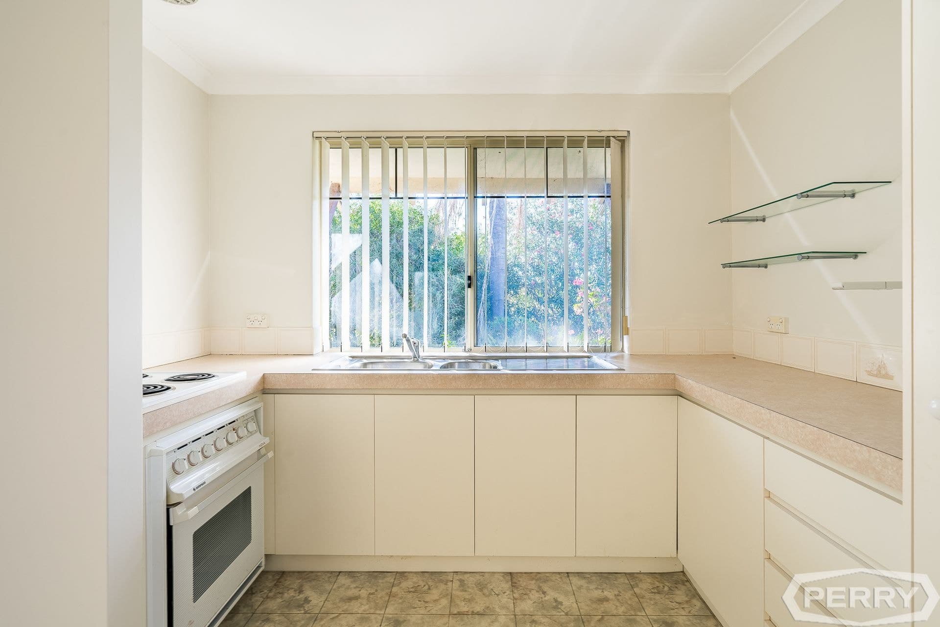 B/1 Elegant Drive, Greenfields, Greenfields - Thumbnail 6