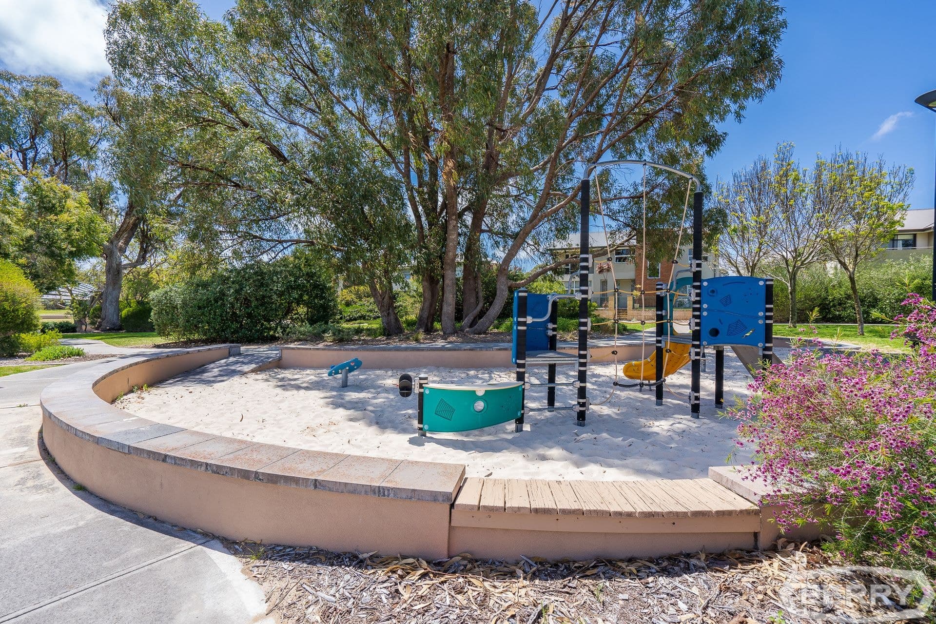 10 Alondro Way Meadow Springs WA, Meadow Springs - Image 1