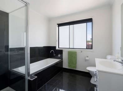 1/8 Hales Street, PENGUIN, Penguin - Image 1