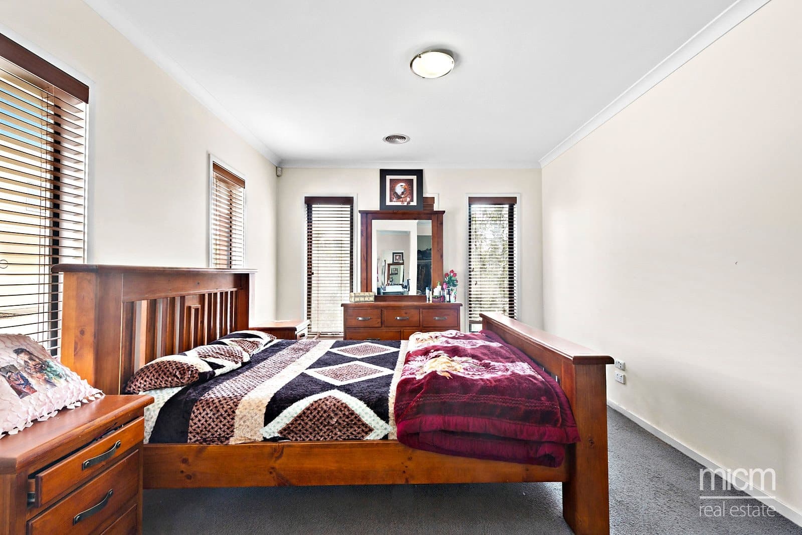 2 Stannifer Street
                                    Sold, Tarneit - Thumbnail 7