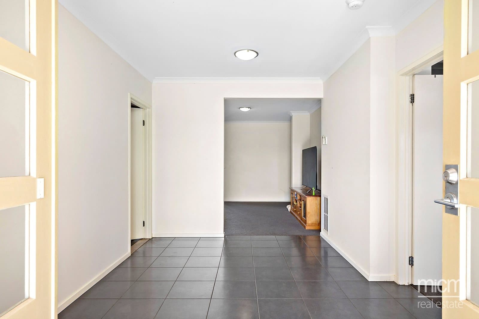 2 Stannifer Street
                                    Sold, Tarneit - Thumbnail 8