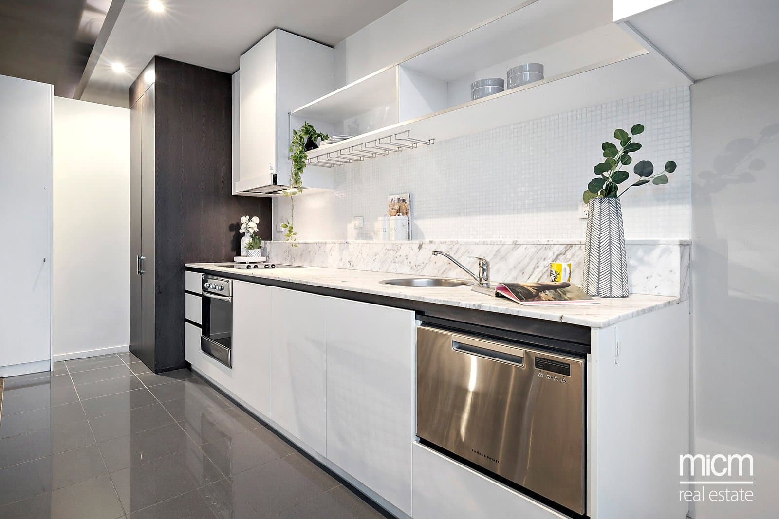 604/320 St Kilda Road
                                    Sold, Southbank - Thumbnail 5