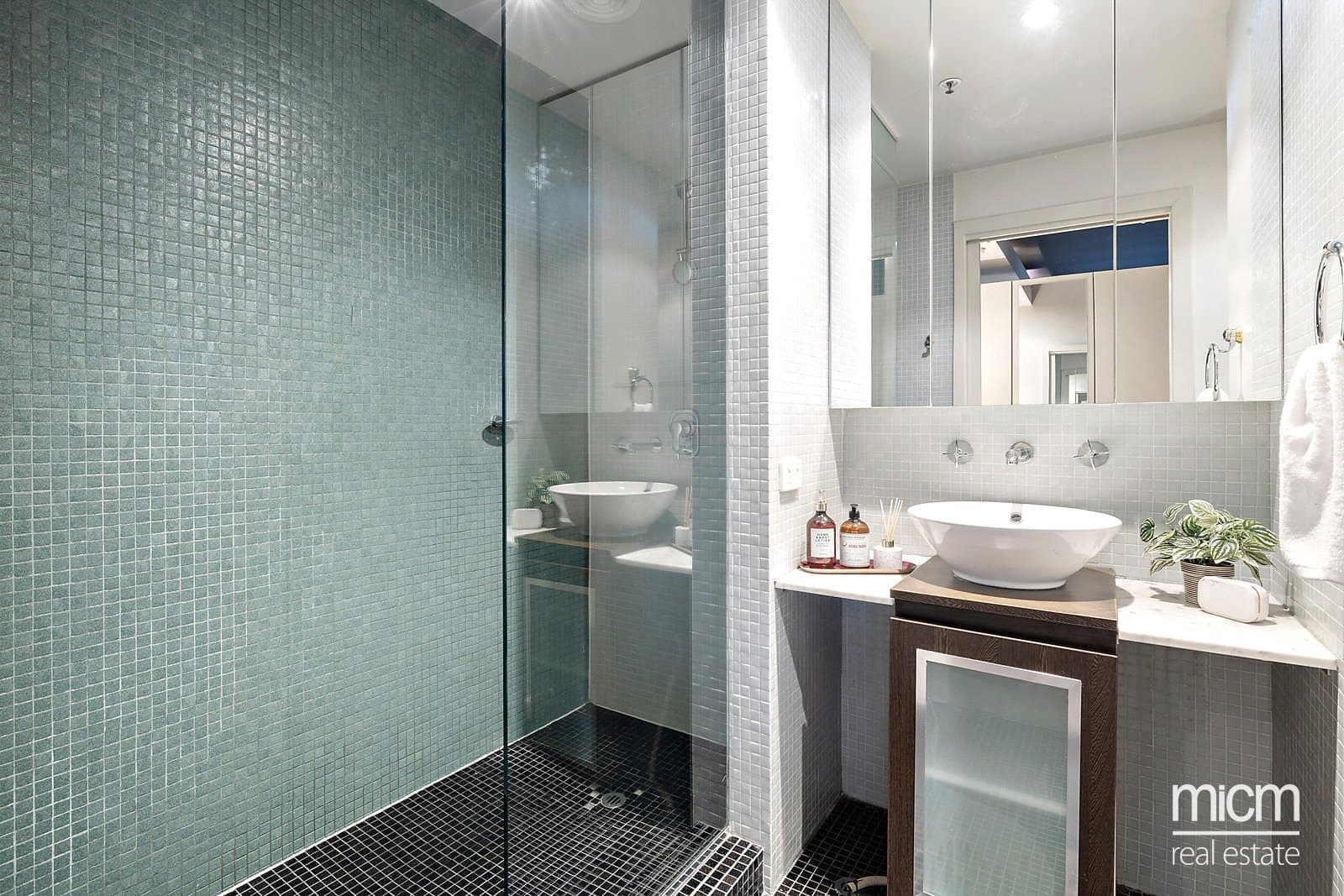604/320 St Kilda Road
                                    Sold, Southbank - Thumbnail 8