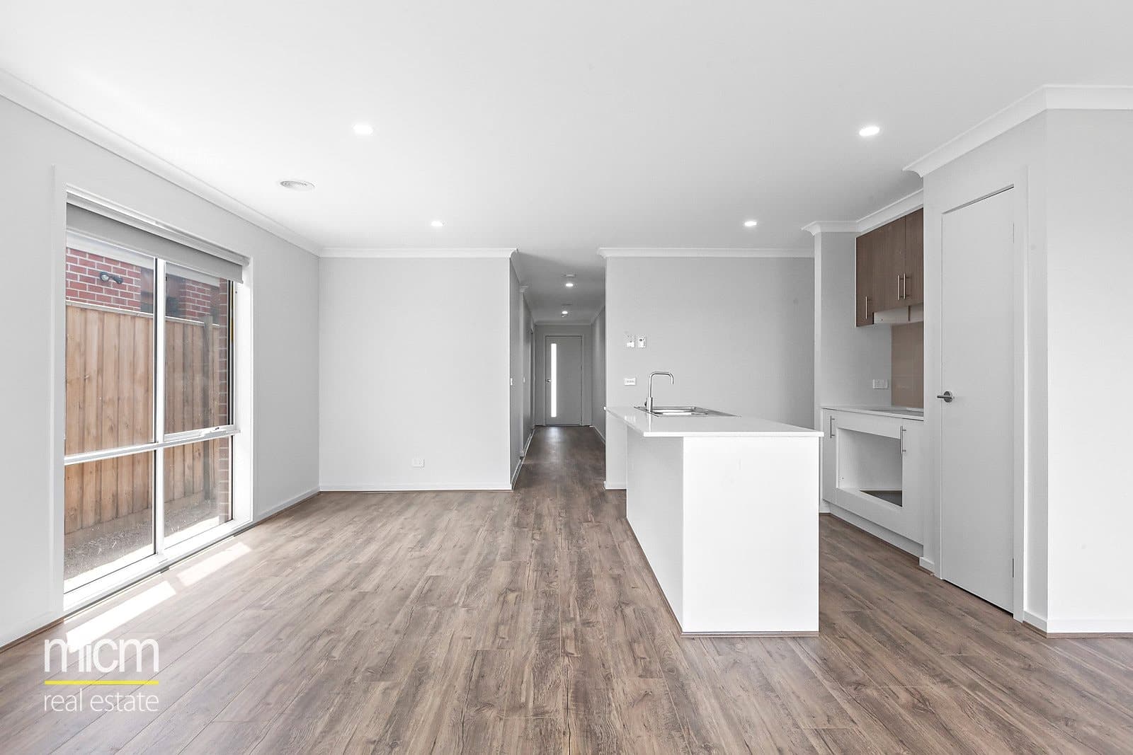 15 Tamworth Grove
                                    Sold, Point Cook - Thumbnail 4
