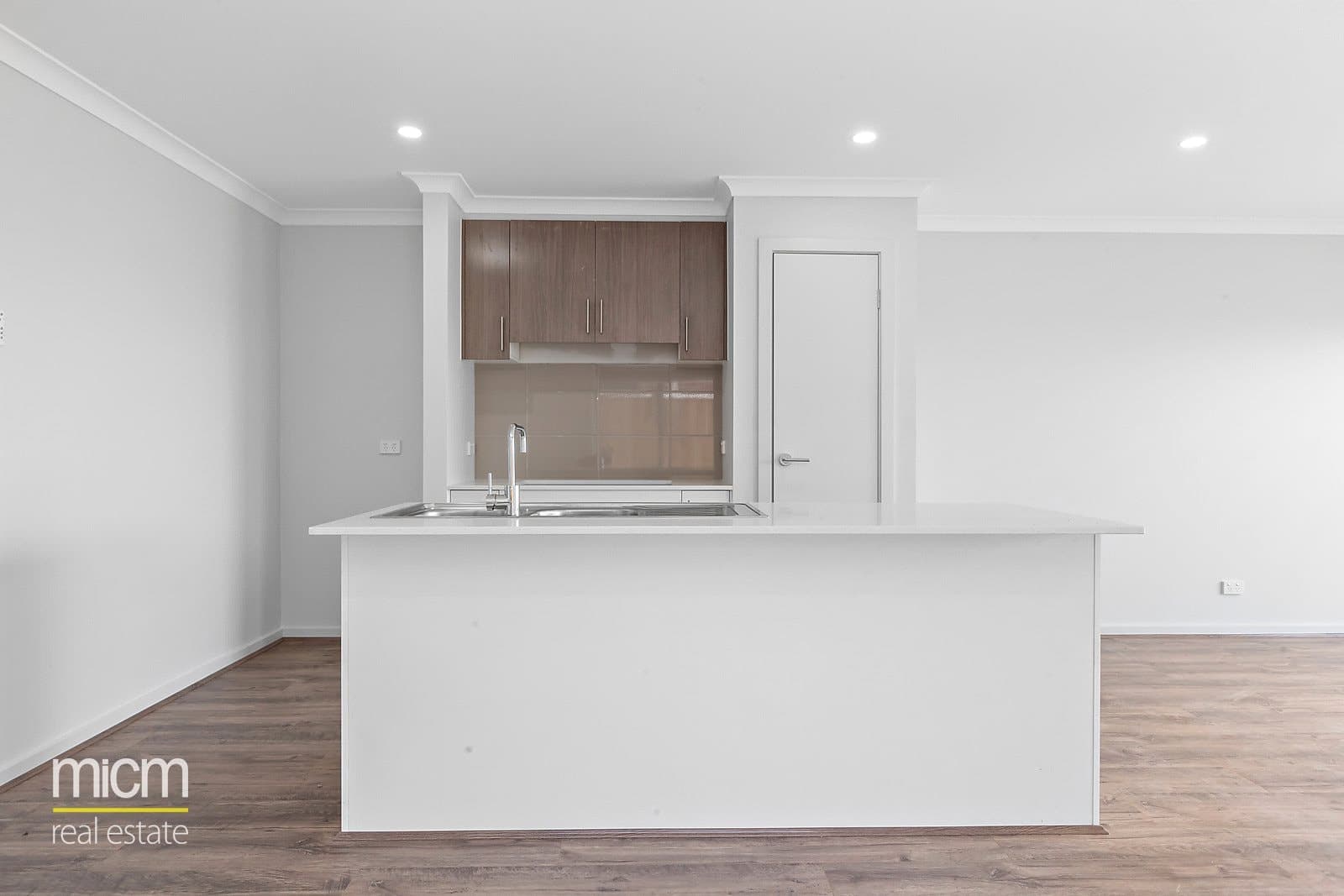 15 Tamworth Grove
                                    Sold, Point Cook - Thumbnail 5