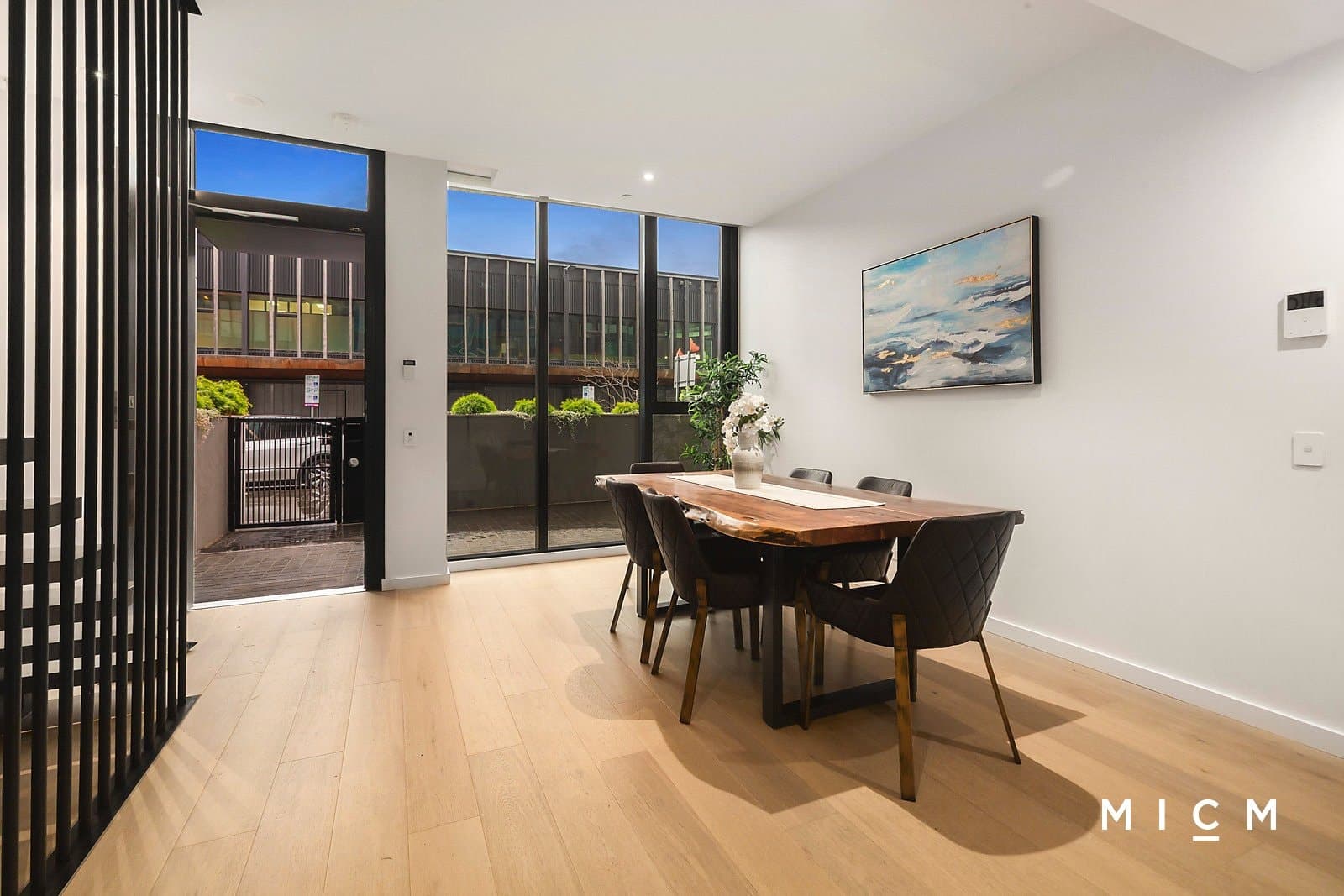 925 Collins Street
                                    Sold, Docklands - Thumbnail 3