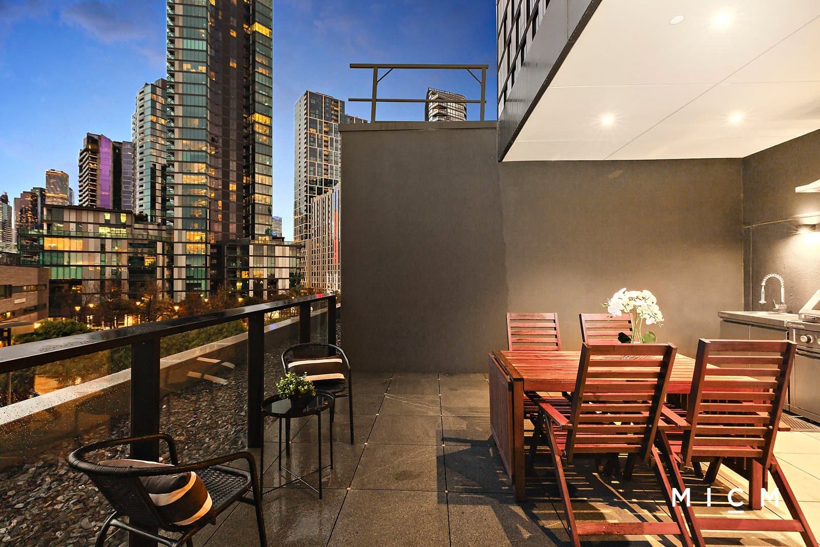 925 Collins Street
                                    Sold, Docklands - Thumbnail 4