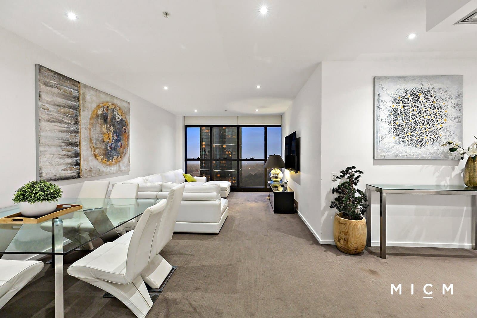 5208/35 Queensbridge Street
                                    Sold, Southbank - Thumbnail 3