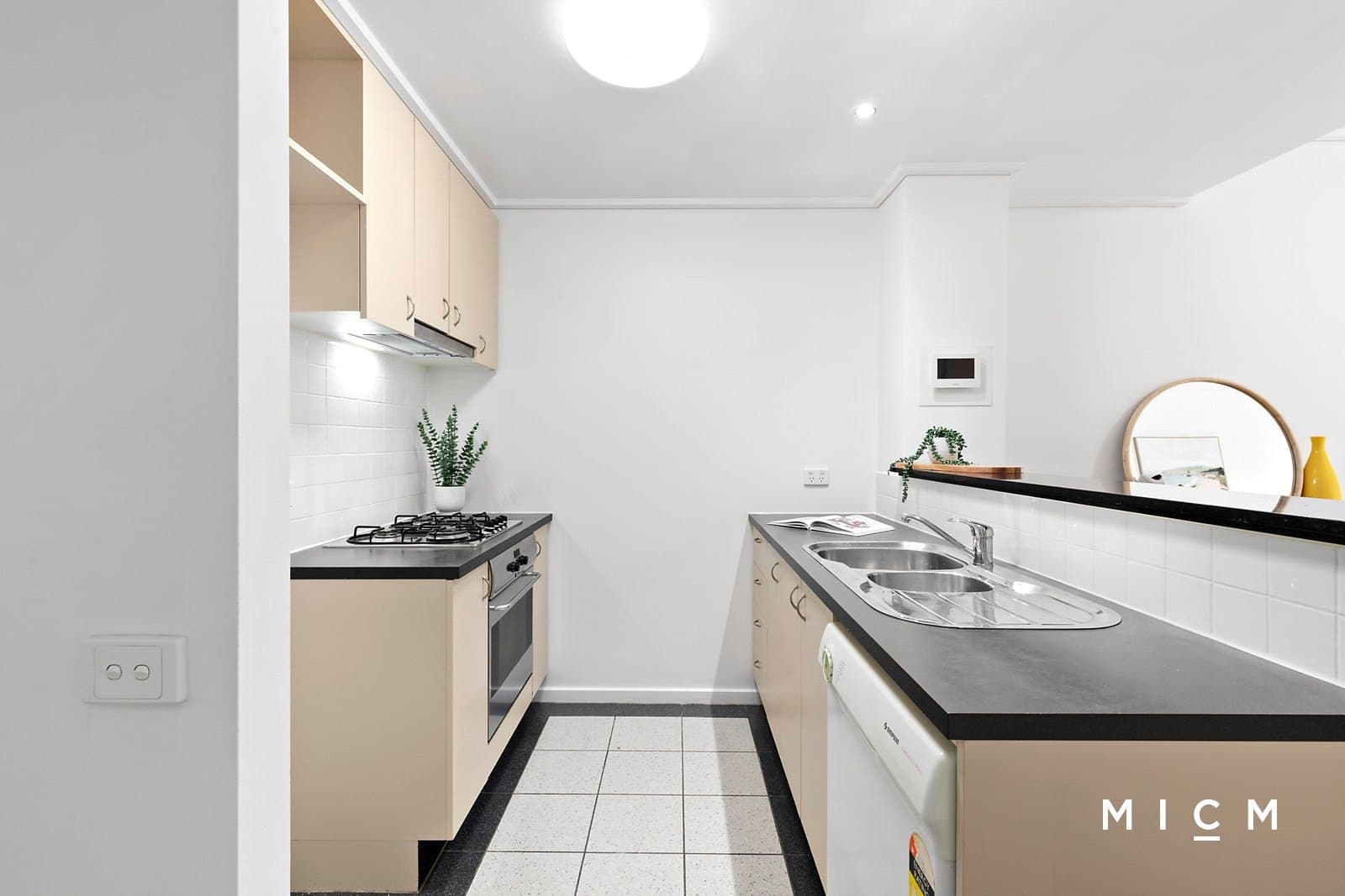 27/83 Whiteman Street
                                    Sold, Southbank - Thumbnail 6