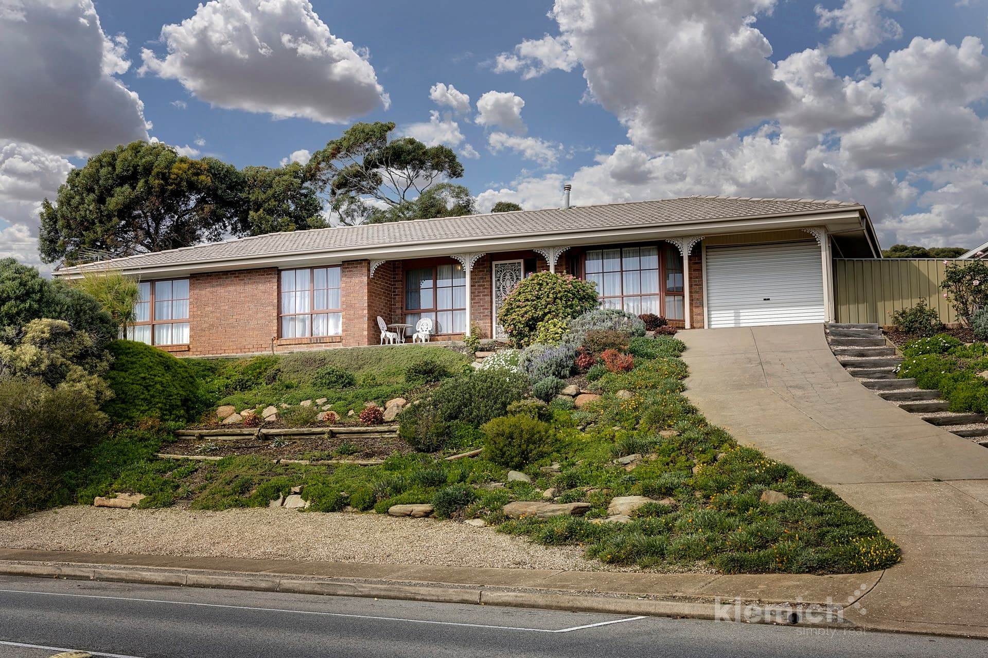 152 The Cove Road, Hallett Cove, Hallett Cove - Thumbnail 2