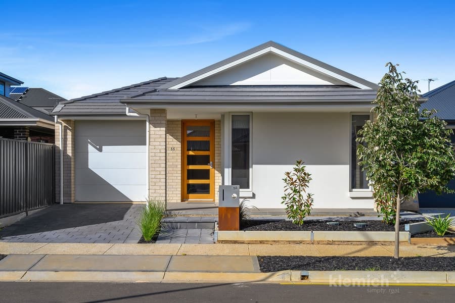 55 Stallion Drive, St Clair, St Clair - Image 1