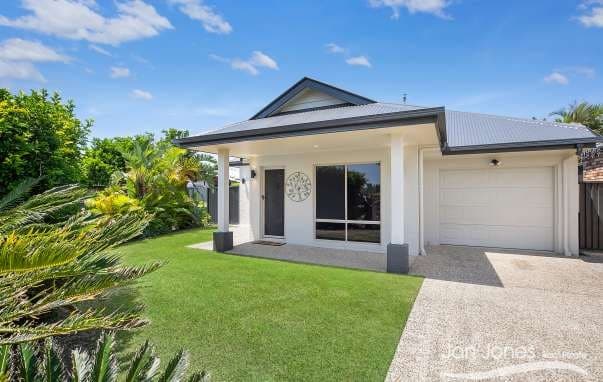 17 Glenrock Pde, North Lakes - Image 1