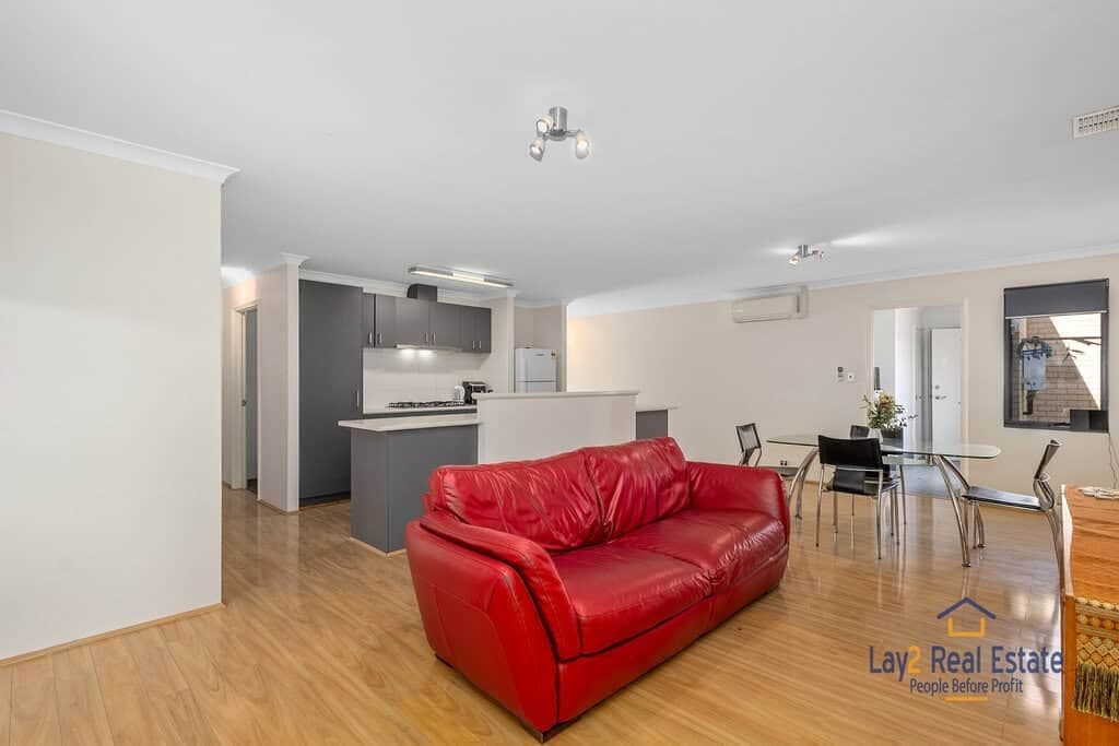 3 Bed / 2 Bath For Sale, 3 Bed / 2 Bath For Sale - Thumbnail 5