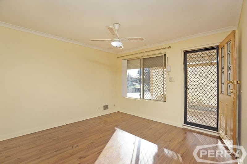 24 Casuarina Drive, Halls Head, Halls Head - Thumbnail 3