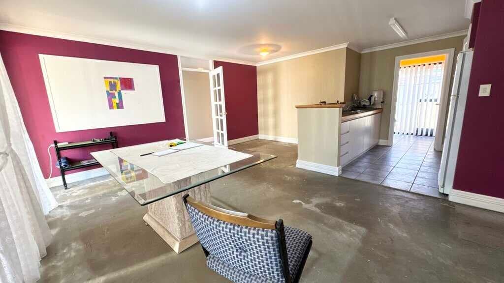 20 McWhae Gardens Bayswater WA 6053 – 4 Bedrooms 2 Baths, Bayswater Wa 6053 – 4 Bedrooms 2 Baths - Thumbnail 6