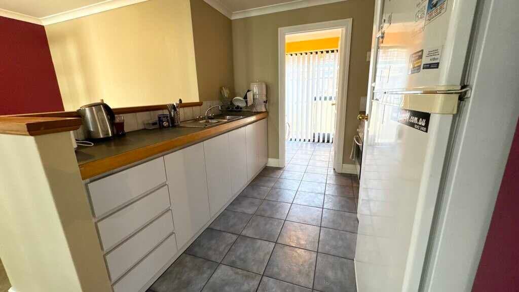 20 McWhae Gardens Bayswater WA 6053 – 4 Bedrooms 2 Baths, Bayswater Wa 6053 – 4 Bedrooms 2 Baths - Thumbnail 7