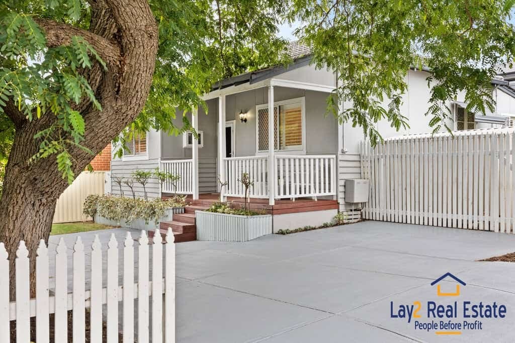 1930’s Character Cottage For Sale, 1930’S Character Cottage For Sale - Image 1