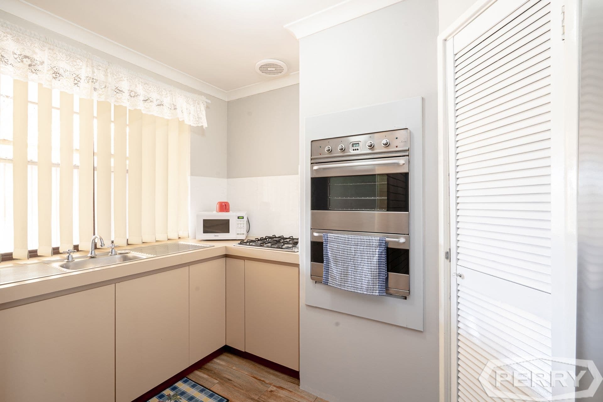 11 Windermere Way, Greenfields, Greenfields - Thumbnail 4