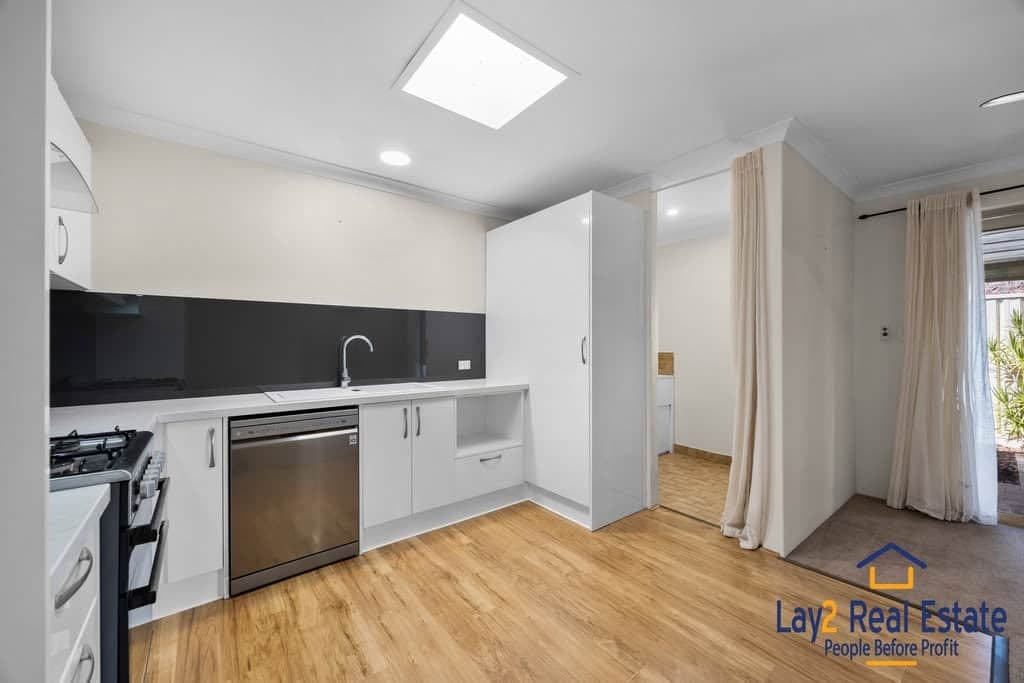 73/87 Leake Street BAYSWATER Street-Front Villa in Over-55s Complex, -Front Villa In Over-55s Complex - Thumbnail 8