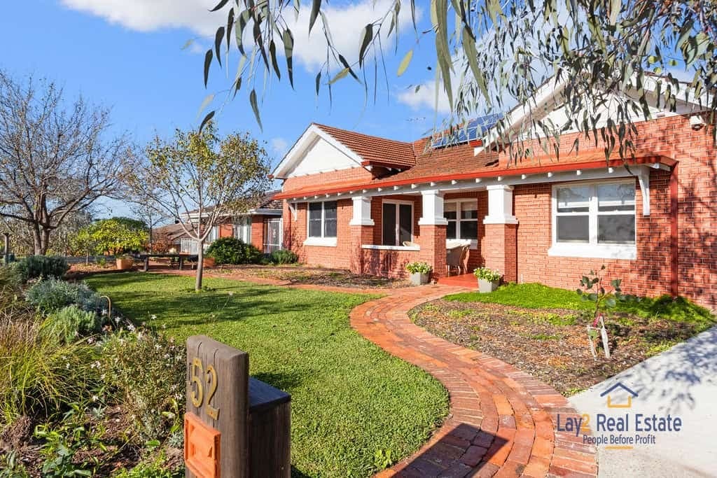 A1 Bayswater Location_SOLD!, A1 Bayswater Location_sold! - Thumbnail 3