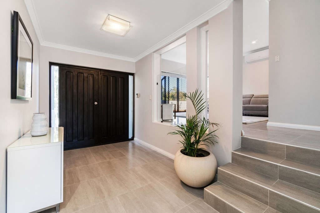 4 Bed x 2 Bath Family Home _SOLD, 4 Bed X 2 Bath Family Home _sold - Thumbnail 3