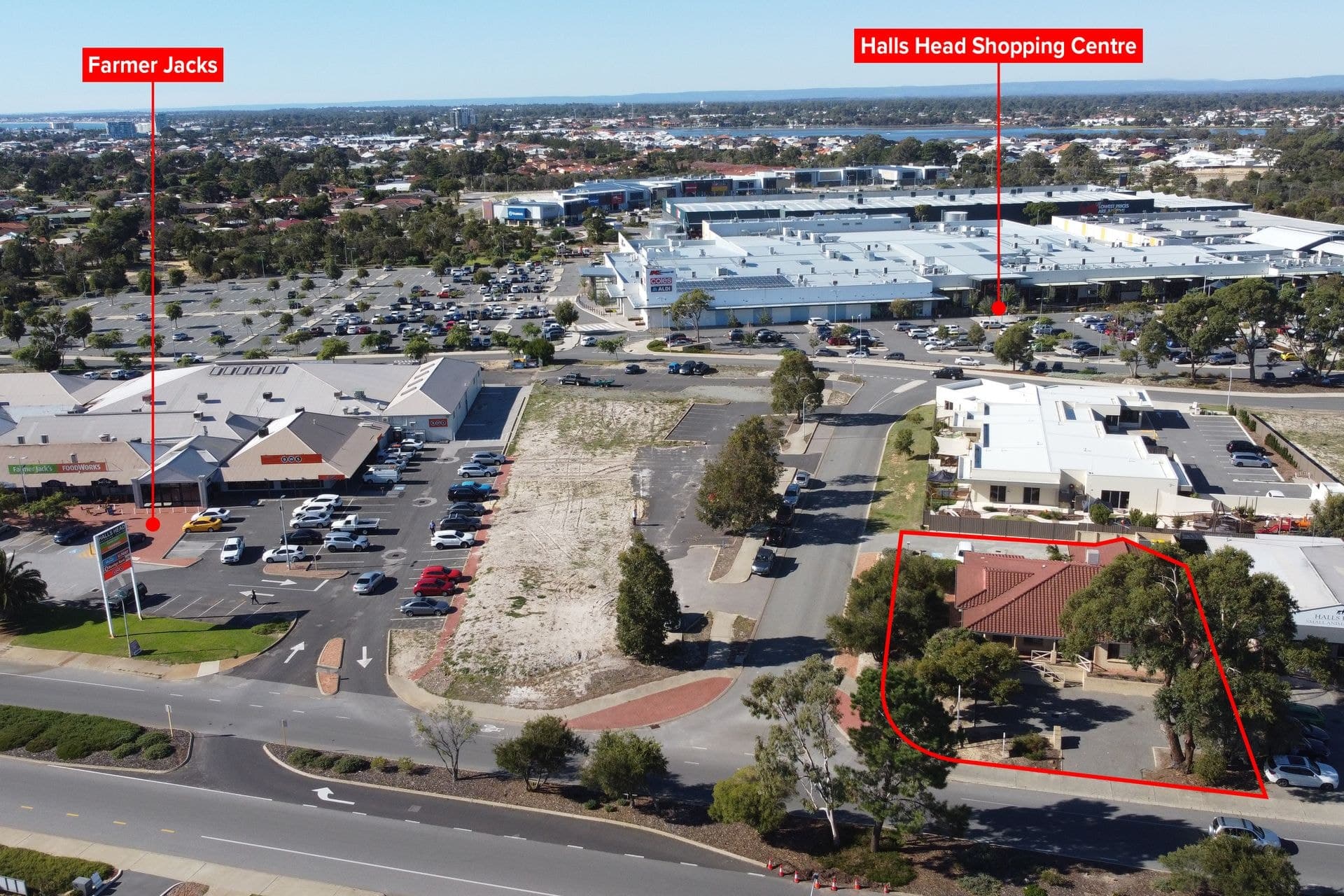 14 Peelwood Parade Halls Head WA, Halls Head - Image 1