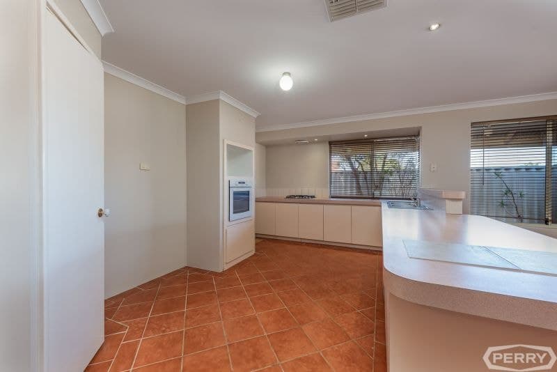 18 Rosebud Place, Halls Head, Halls Head - Thumbnail 8