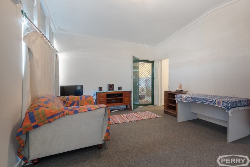 22 Collier Street, Silver Sands, Silver Sands - Thumbnail 3