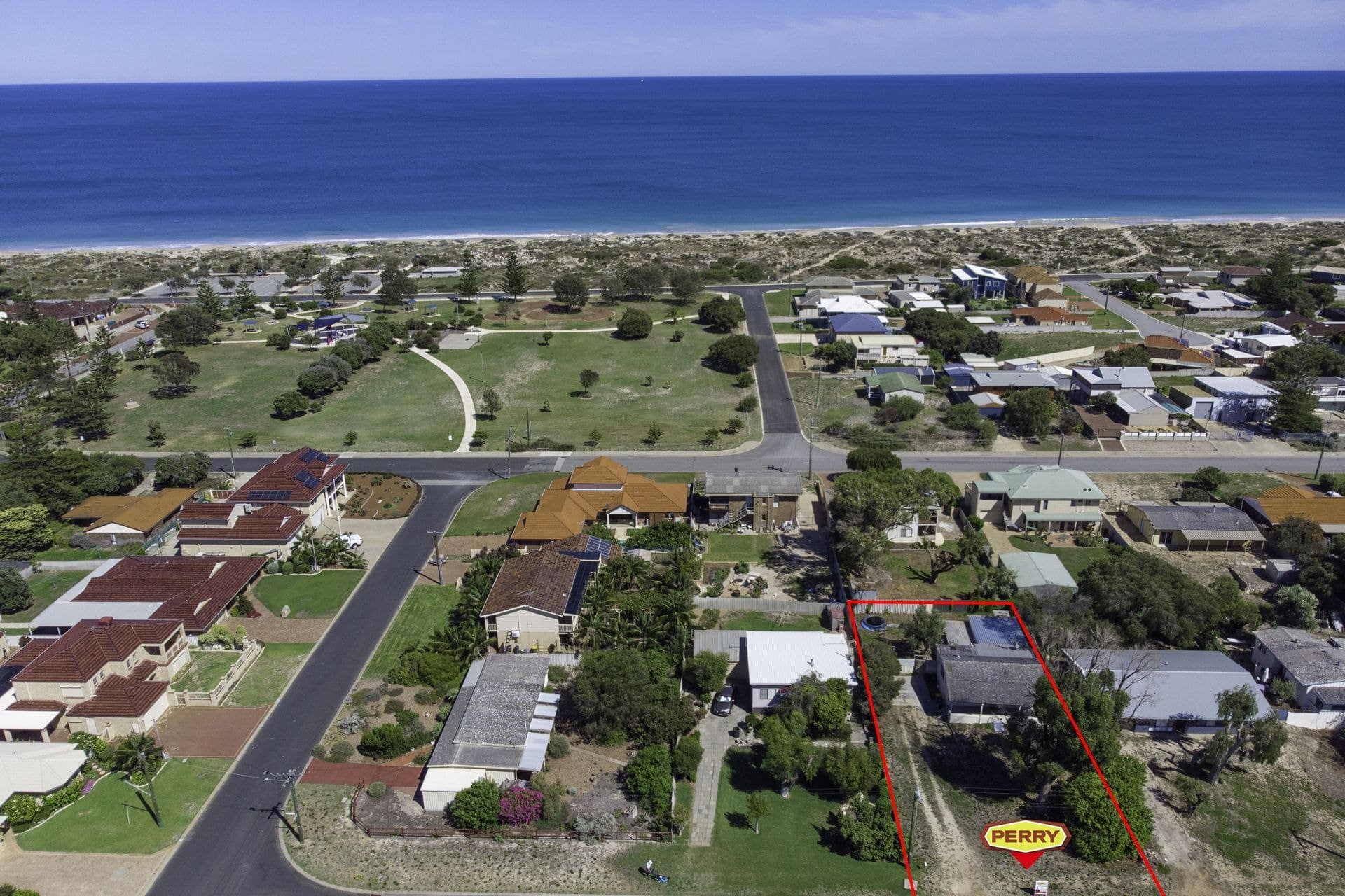 4 Lochinvar Street, Madora Bay, Madora Bay - Thumbnail 2