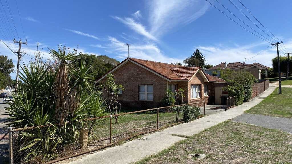417 Guildford Road Bayswater WA 6053.  NOW SOLD! Development Potential – Corner Location, Bayswater Wa 6053. Now Sold! Development Potential – Corner Location - Thumbnail 3