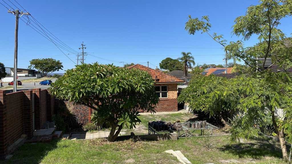417 Guildford Road Bayswater WA 6053.  NOW SOLD! Development Potential – Corner Location, Bayswater Wa 6053. Now Sold! Development Potential – Corner Location - Thumbnail 4