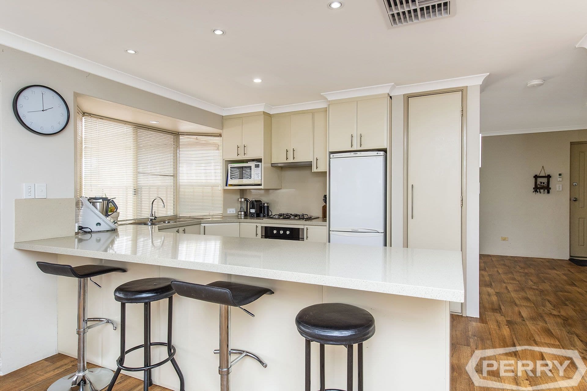 8 Augusta Mews Meadow Springs WA, Meadow Springs - Thumbnail 4