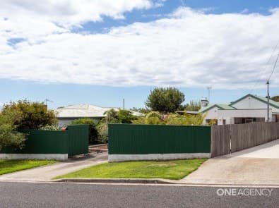 7 Malunna Crescent, Parklands, Parklands - Image 1